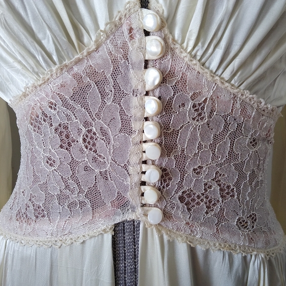 VINTAGE 1940s Ivory Satin and Pink Lace Dressing Gown Robe - Picture 4 of 14